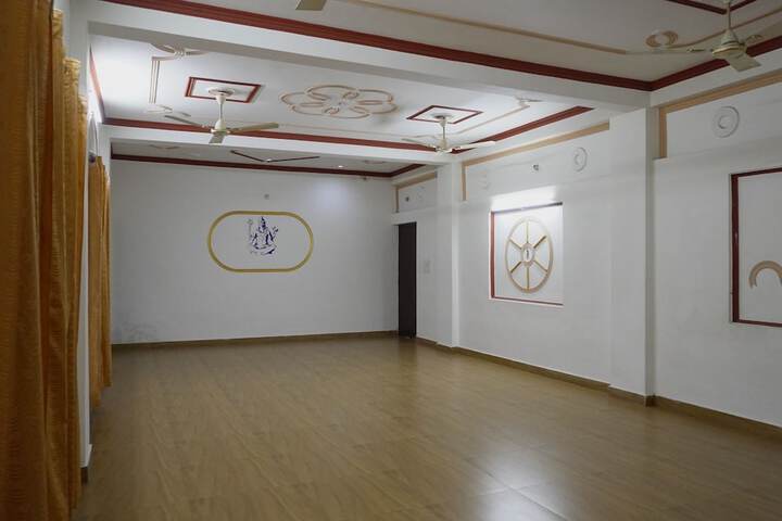 Room 9 of 41