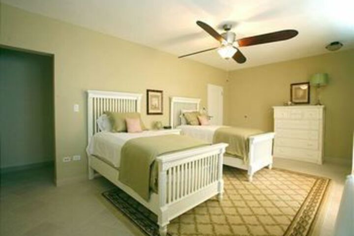 Room 8 of 24