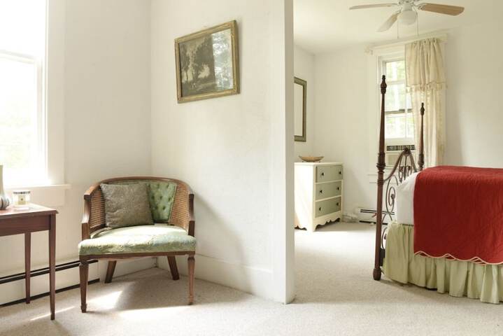 Room 3 of 52