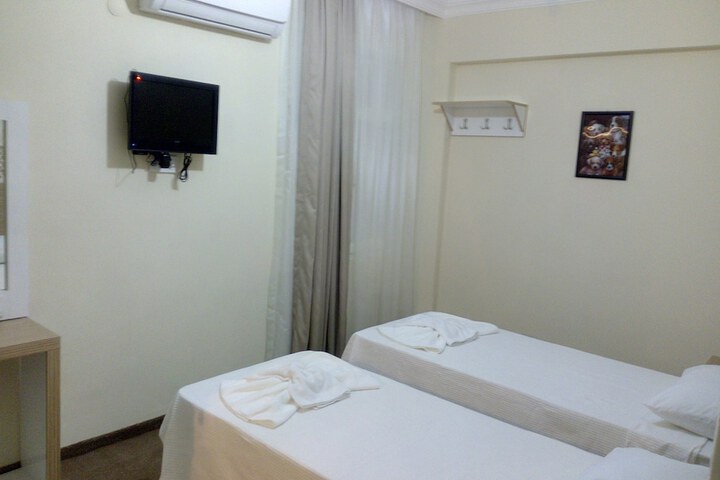 Room 15 of 63