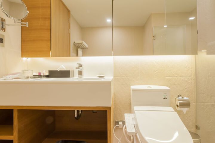 Clean Restrooms
