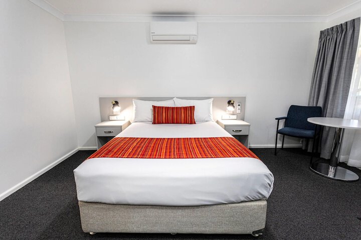 Room 34 of 85