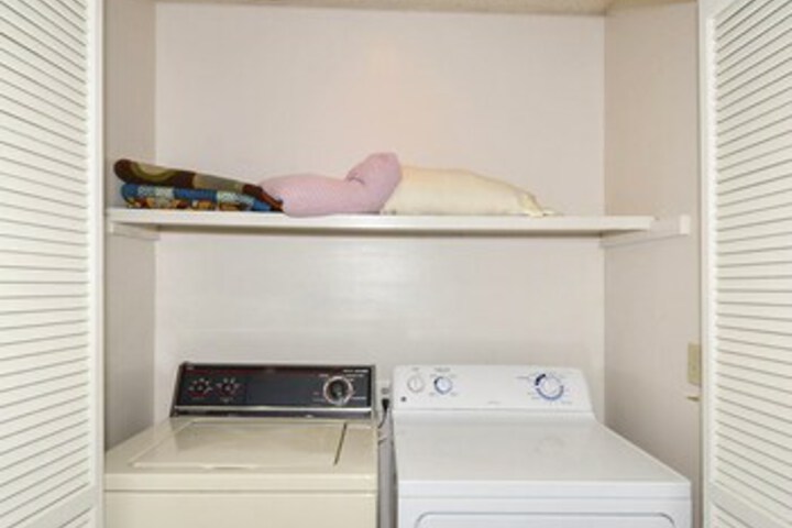 Laundry 22 of 41