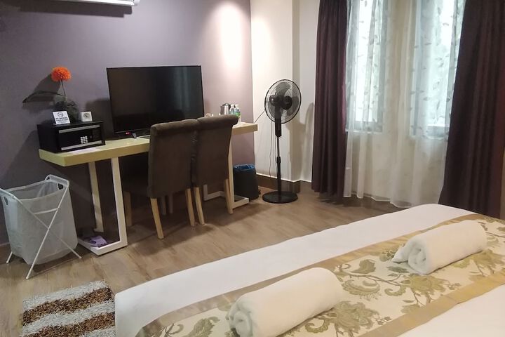 Room 36 of 63