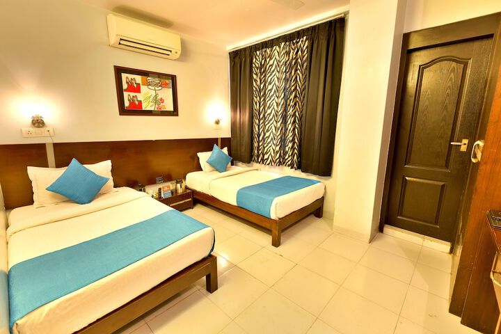 Room 14 of 27
