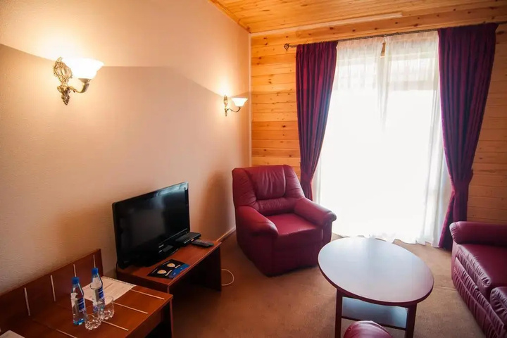 Room 8 of 24