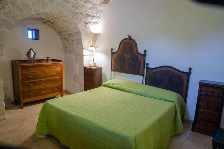 Room 10 of 49