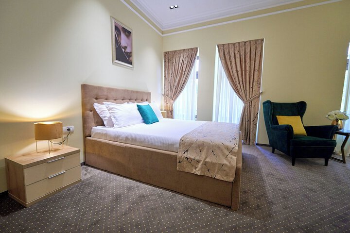 Room 15 of 35