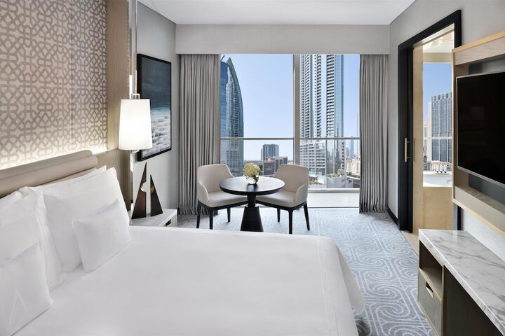 Room 40 of 153
