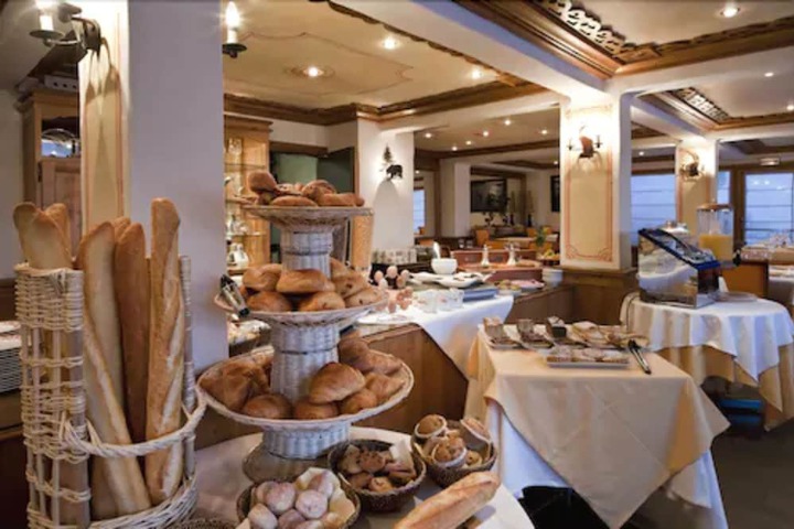 Breakfast/Coffee Service 70 of 92