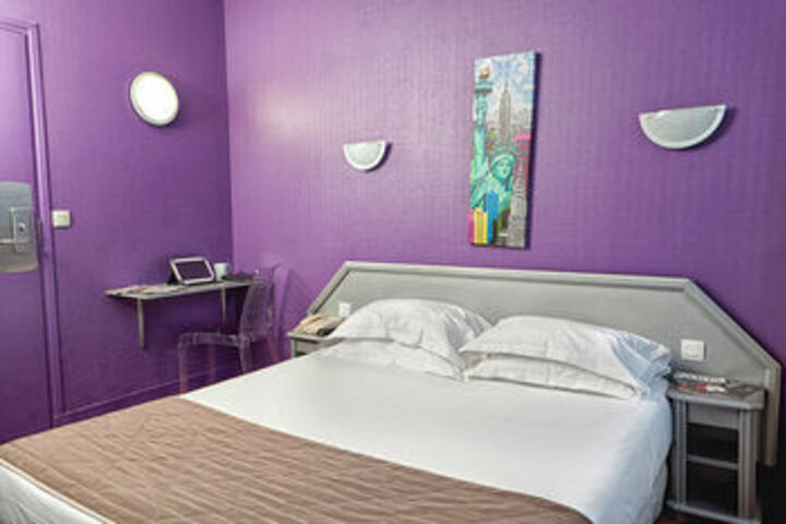 Room 21 of 34