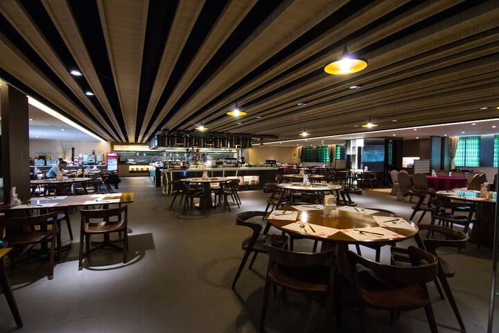 Dining Photos