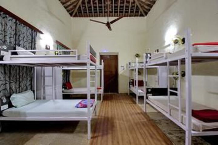 Room 5 of 14