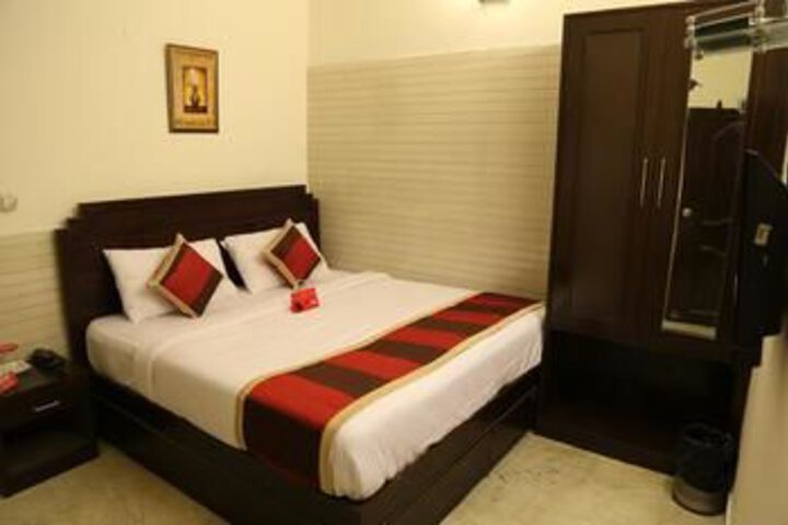 Room 15 of 23