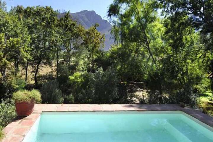 Hotel with Pool