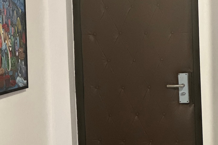 Room 16 of 37