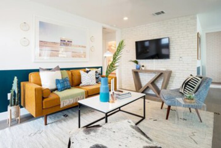 Room 8 of 20