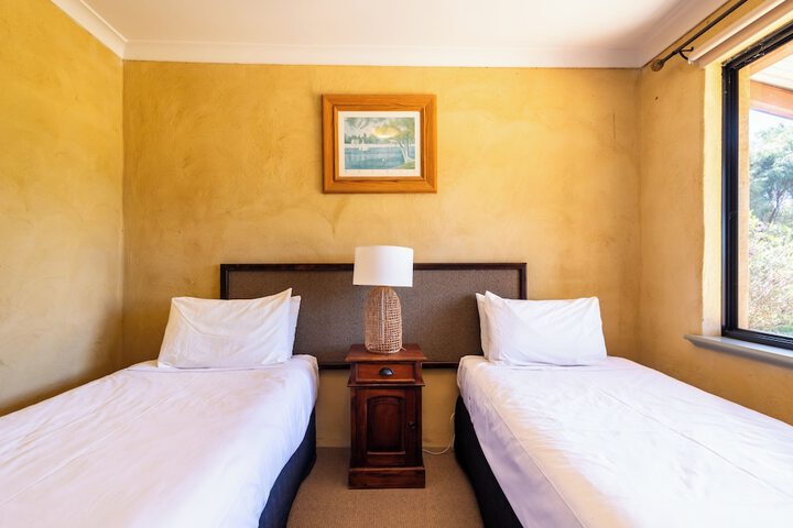 Room 81 of 239