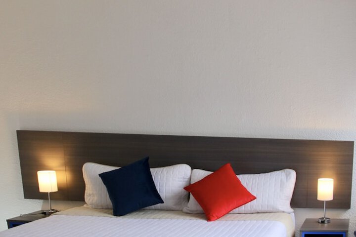 Room 11 of 41