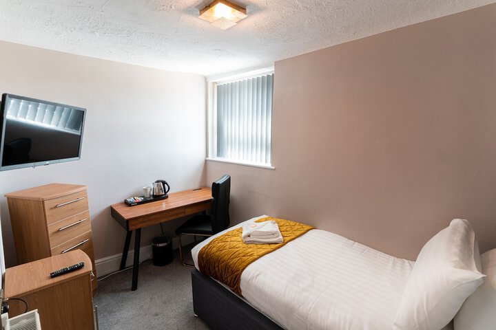 Room 15 of 87