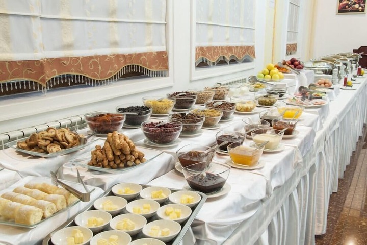 Breakfast/Coffee Service 31 of 33