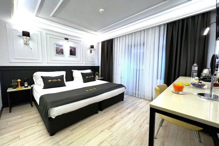Room 36 of 74