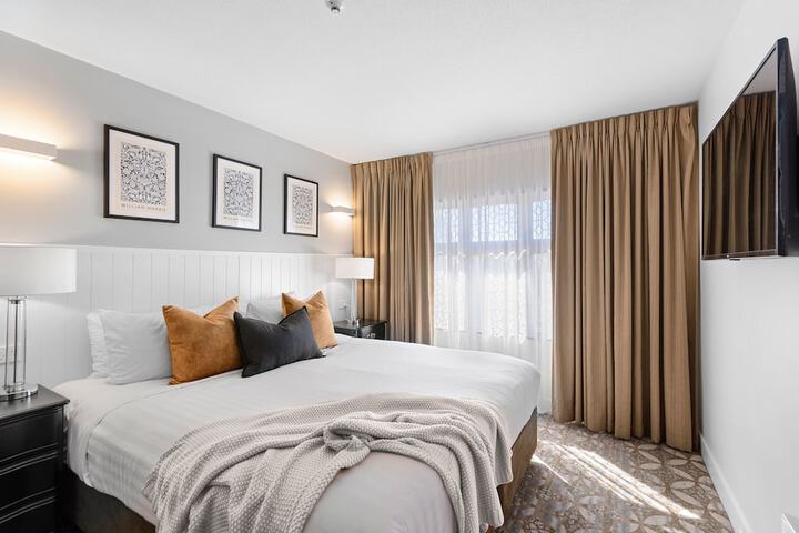 Room 28 of 68