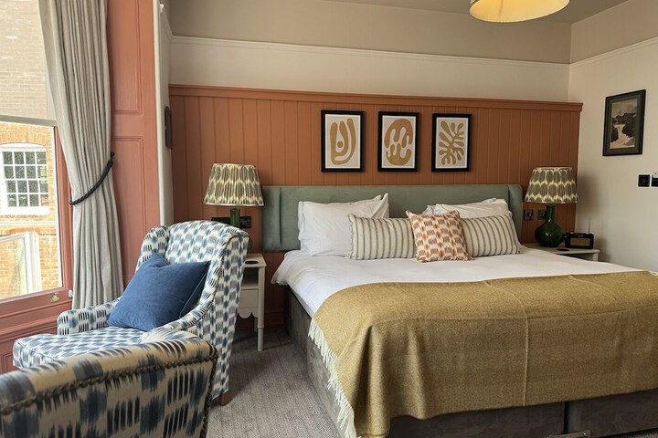 Room 16 of 75