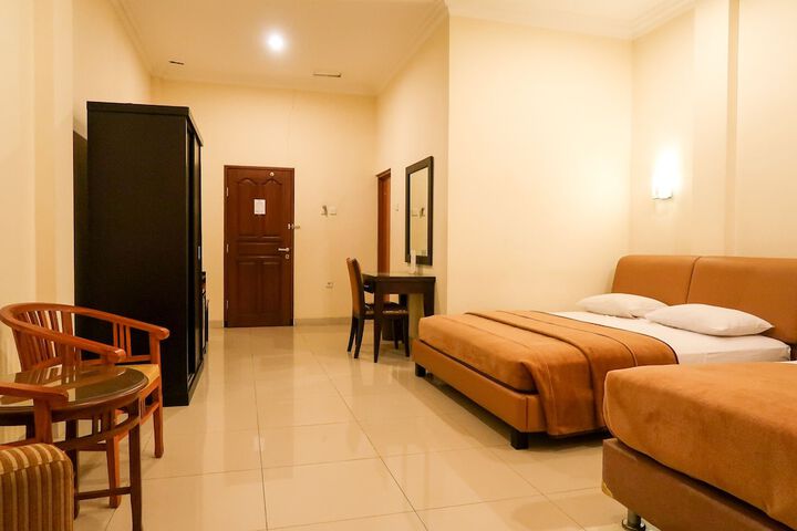 Room 8 of 97