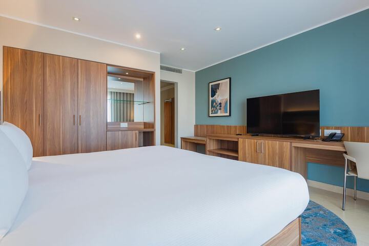 Room 43 of 114