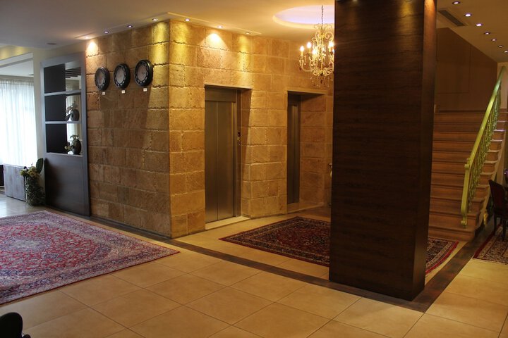 Hotel 7 of 49