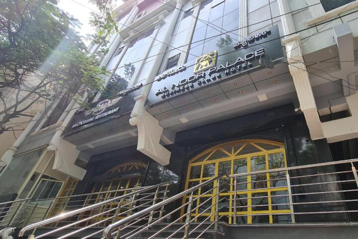 SRS Elegance Suites