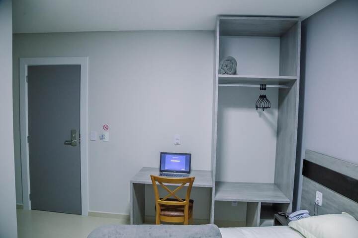 Room 21 of 35