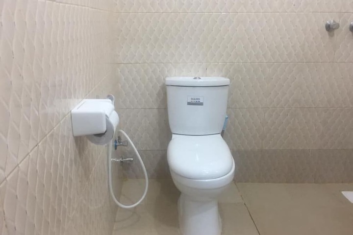 Room 12 of 39