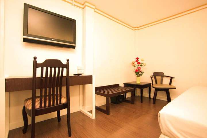 Room 3 of 23