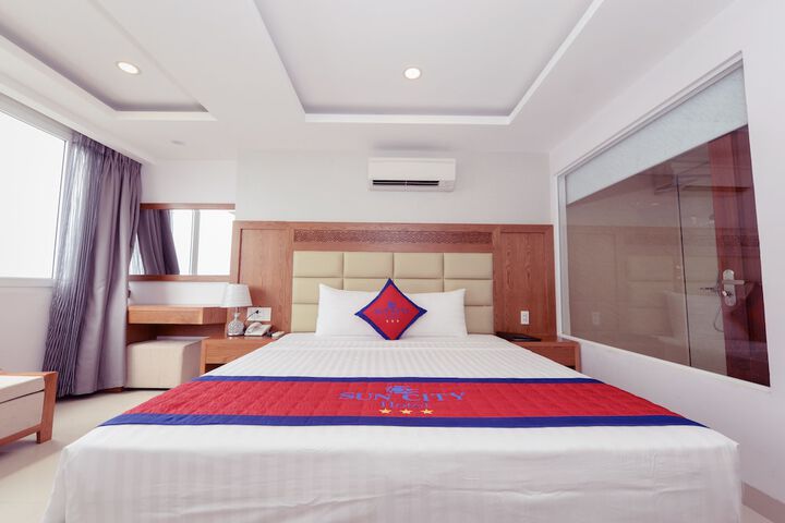 Room 5 of 28