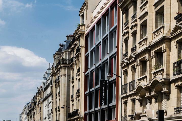 Photo of Hôtel Mercure Paris 17 Batignolles