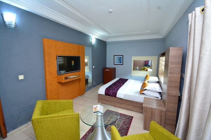 Room 16 of 47