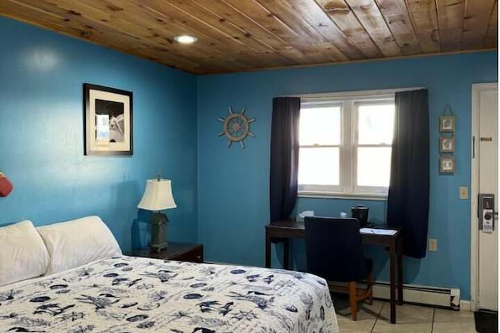 Room 45 of 104