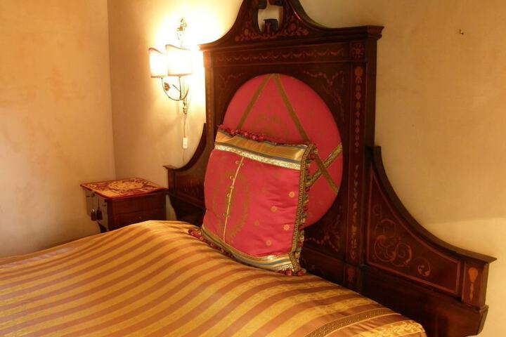 Room 6 of 56