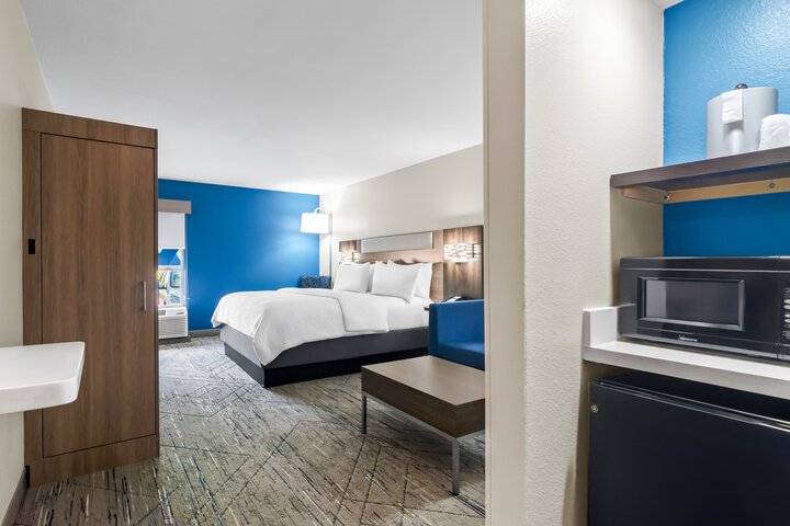 Room 92 of 102