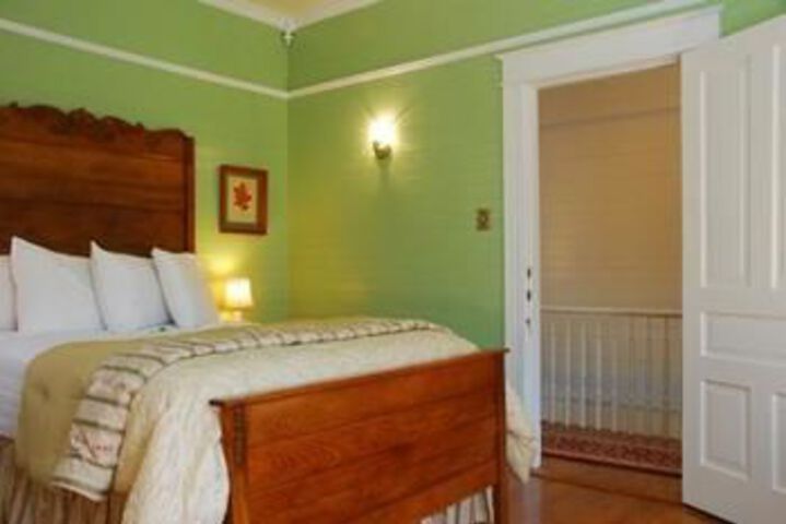 Room 40 of 49