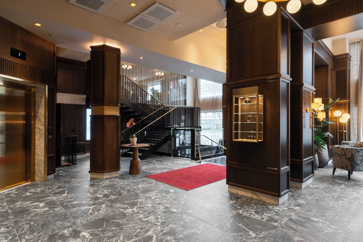 Guest Lobby