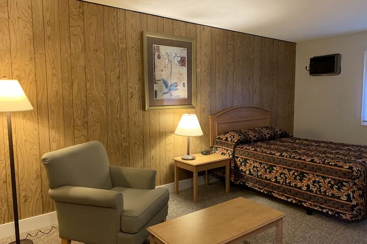 Room 3 of 63