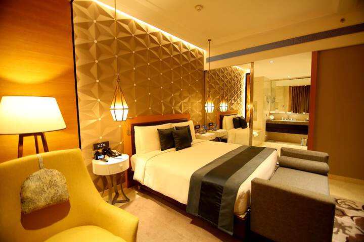 Room 4 of 61