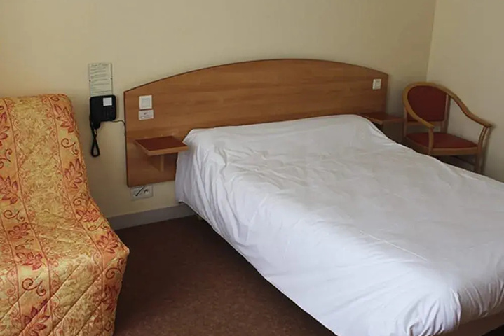 Room 6 of 14