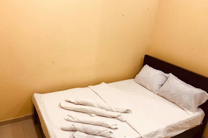 Room 9 of 26