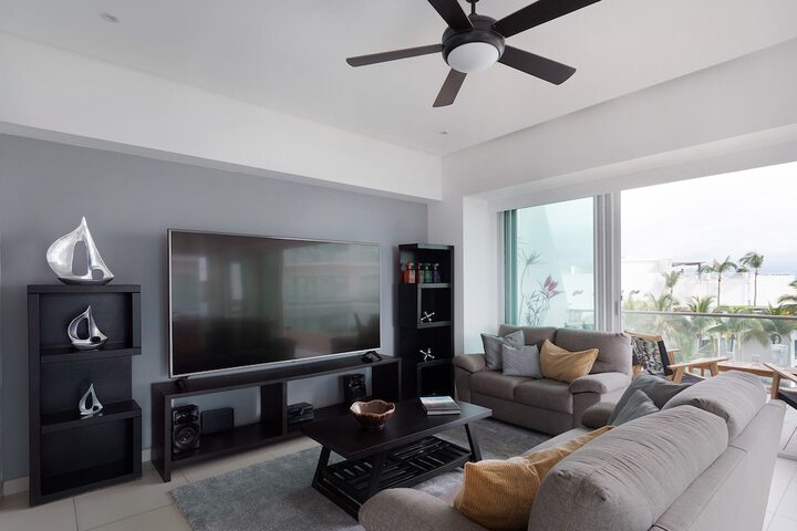 Room 10 of 29