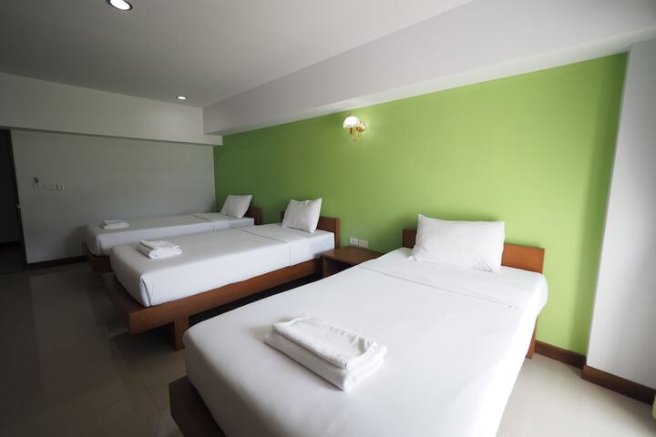 Room 14 of 31