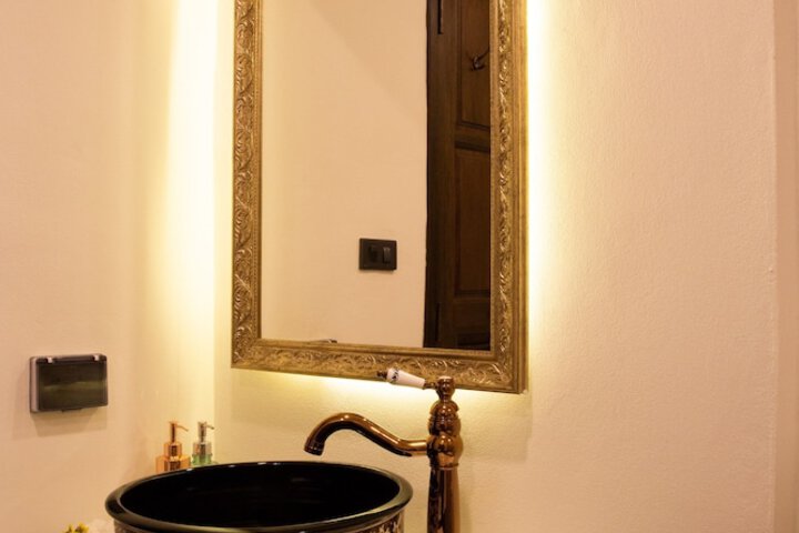 Room 21 of 44